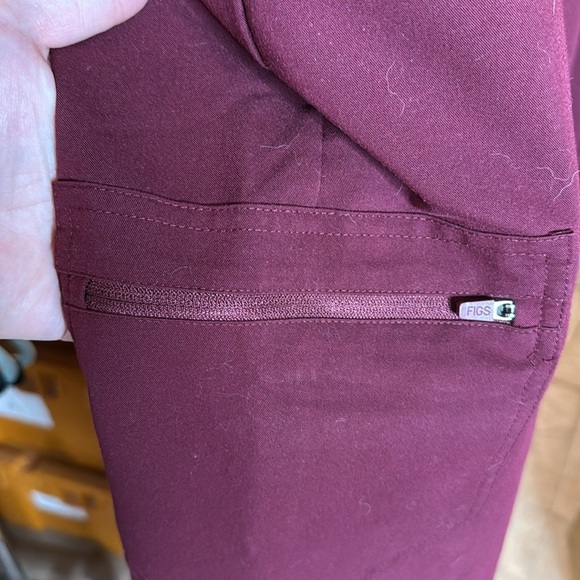 FIGS Burgundy Maternity Jogger Scrub Pants Size XXL - Picture 11 of 16